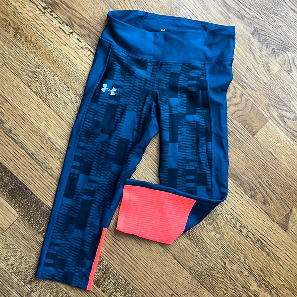 Size small Under Armour Compression Capris